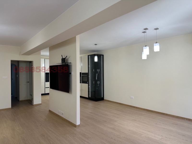 Продава МНОГОСТАЕН, гр. София, Център