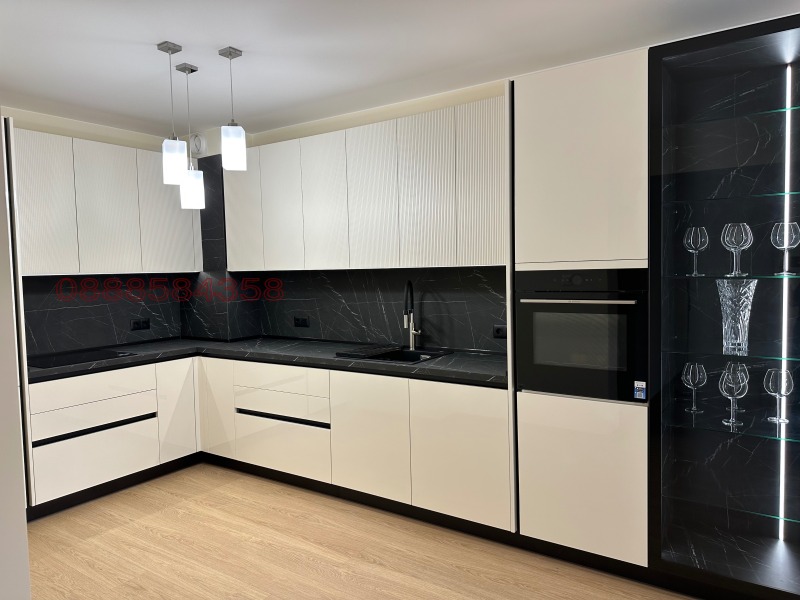 Продава МНОГОСТАЕН, гр. София, Център, снимка 2 - Апартаменти - 52891921