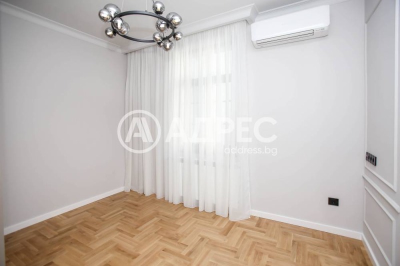 Na sprzedaż  3+ sypialni Sofia , Centar , 133 mkw | 63426535 - obraz [9]