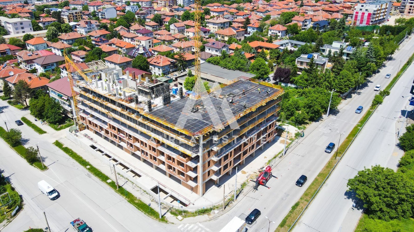 Продава МНОГОСТАЕН, гр. Плевен, Широк център, снимка 2 - Апартаменти - 50123589