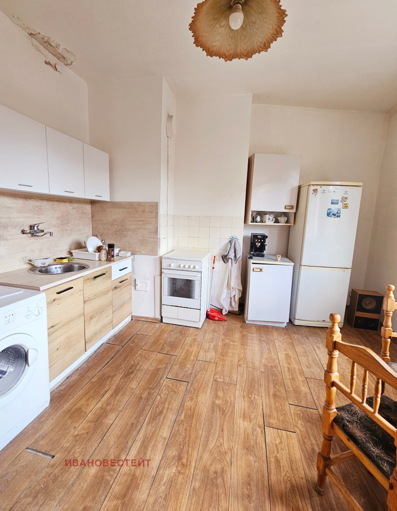 Продава  2-стаен град София , Оборище , 61 кв.м | 12220242