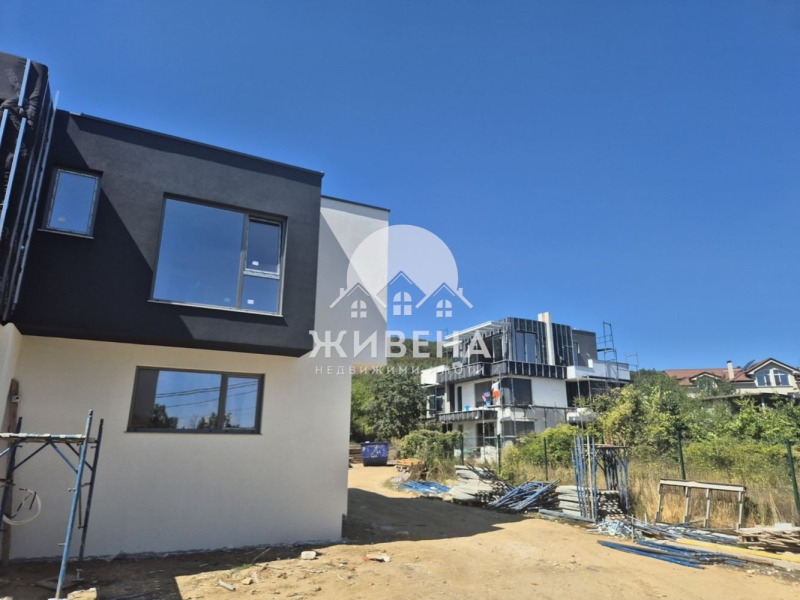 Продава КЪЩА, гр. Варна, м-т Долна Трака, снимка 12 - Къщи - 47418261