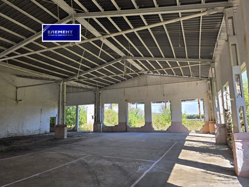 À vendre  Bâtiment industriel Plovdiv , Indoustrialna zona - Sever , 30000 m² | 94178466