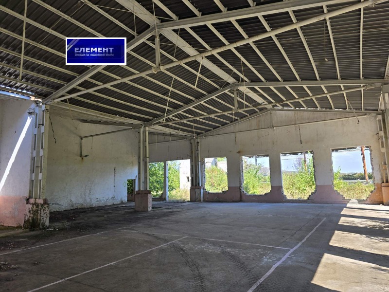 In vendita  Edificio industriale Plovdiv , Industrialna zona - Sever , 30000 mq | 94178466 - Immagine [5]