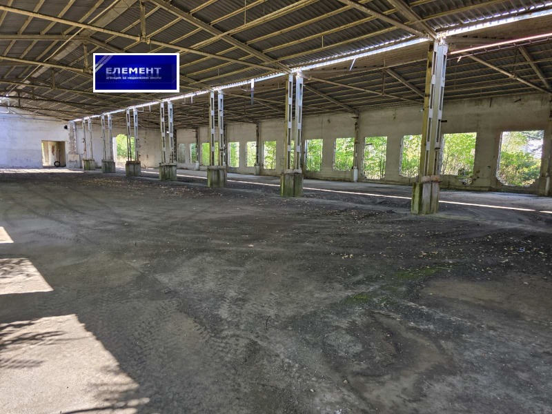 Na sprzedaż  Budynek przemysłowy Plowdiw , Industrialna zona - Sewer , 30000 mkw | 94178466 - obraz [2]