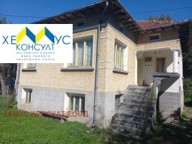 Hus Apriltsi, region Lovech 1