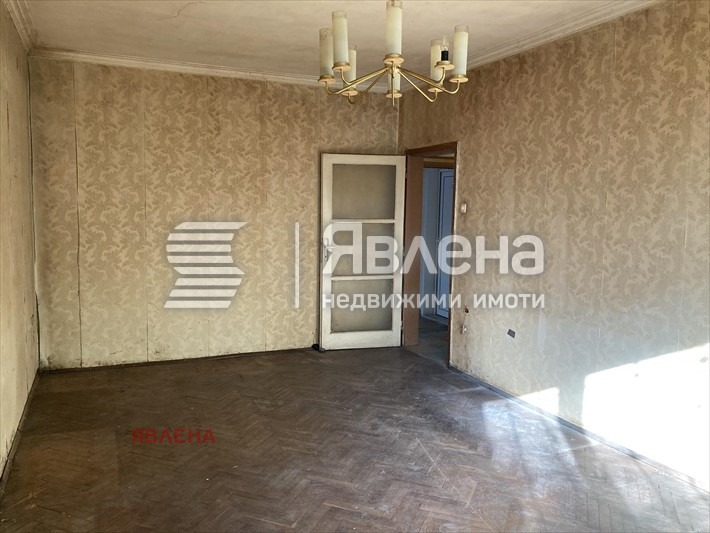 Продава 3-СТАЕН, гр. София, Гоце Делчев, снимка 2 - Aпартаменти - 49366307