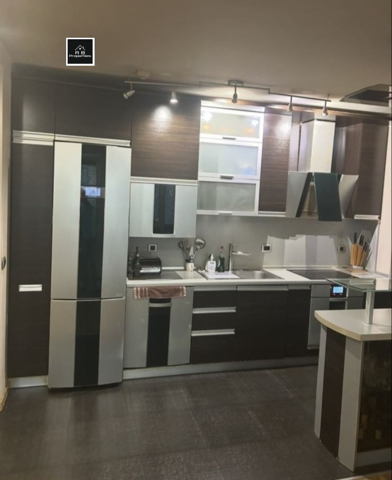 Na prodej  2 ložnice Sofia , Banišora , 91 m2 | 22474655 - obraz [9]
