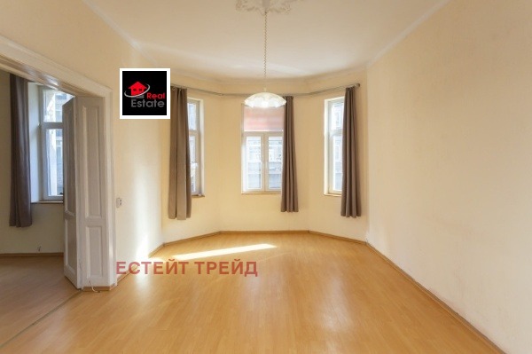 De vânzare  3 dormitoare Sofia , Țentâr , 123 mp | 29004101 - imagine [9]