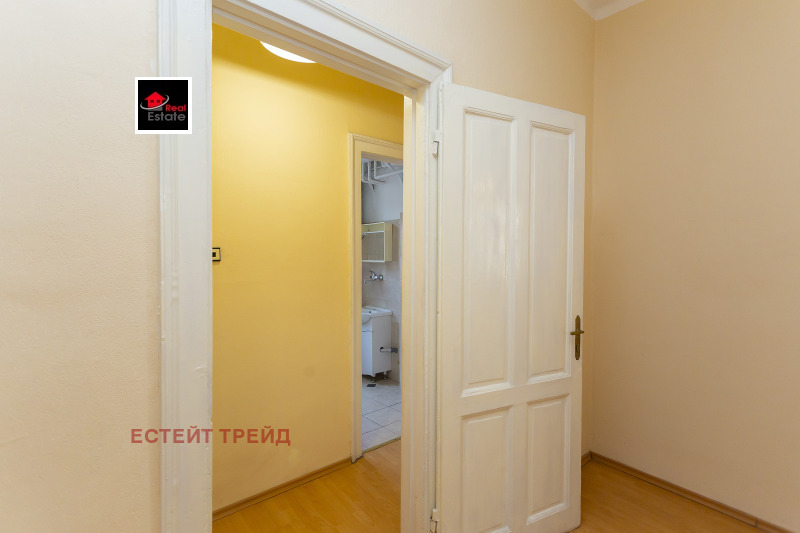 De vânzare  3 dormitoare Sofia , Țentâr , 123 mp | 29004101 - imagine [7]