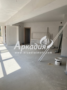 Продажба на тристайни апартаменти в град Пловдив — страница 9 - изображение 2 