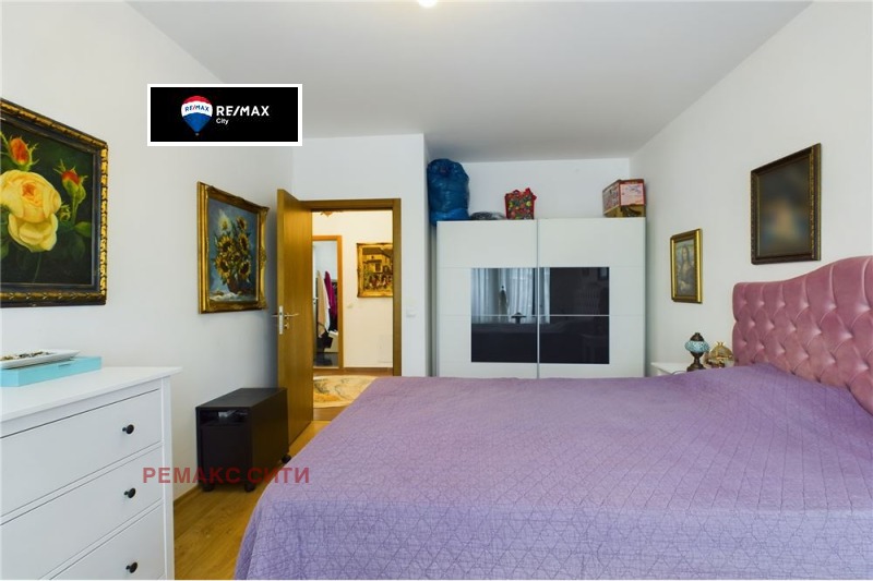 De vânzare  Casa Sofia , m-t Detsci grad , 234 mp | 10964071 - imagine [8]