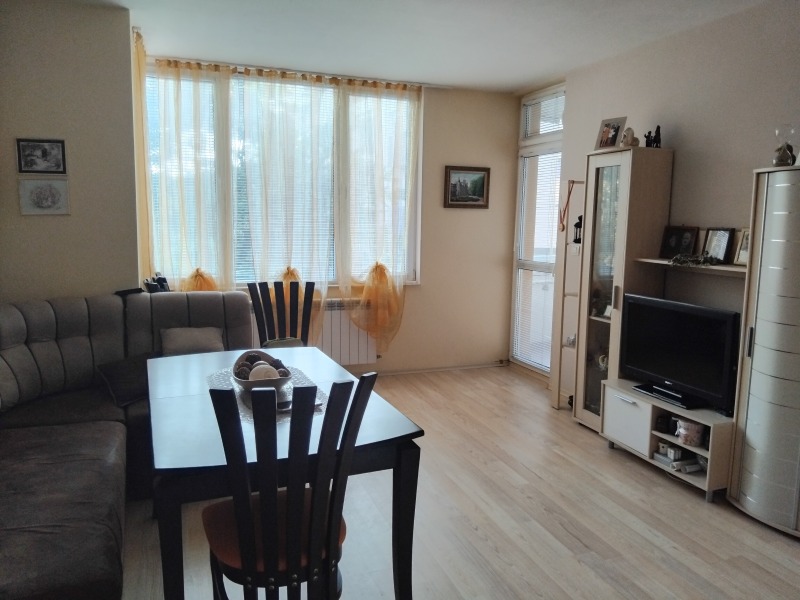 Na prodej  2 ložnice Ruse , Jalta , 75 m2 | 53250241 - obraz [5]