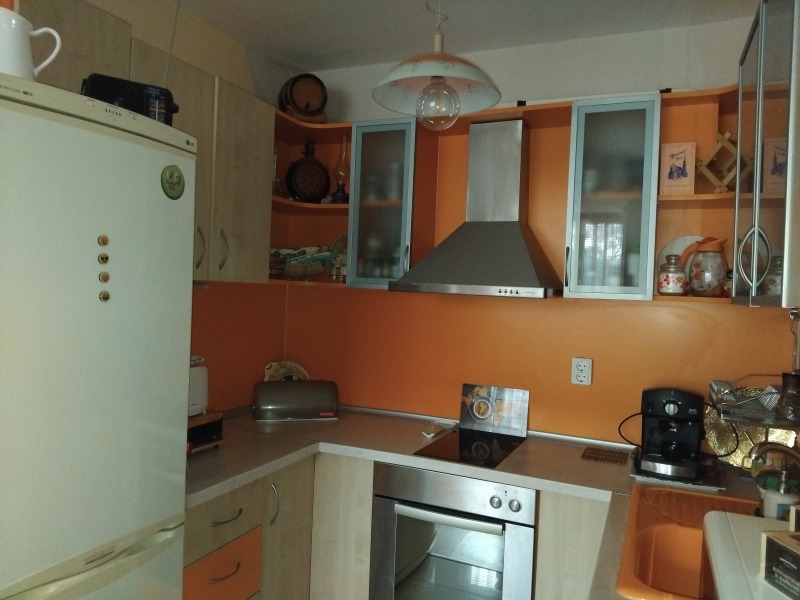 Na prodej  2 ložnice Ruse , Jalta , 75 m2 | 53250241 - obraz [4]