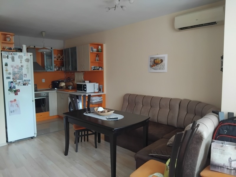 Na prodej  2 ložnice Ruse , Jalta , 75 m2 | 53250241 - obraz [2]