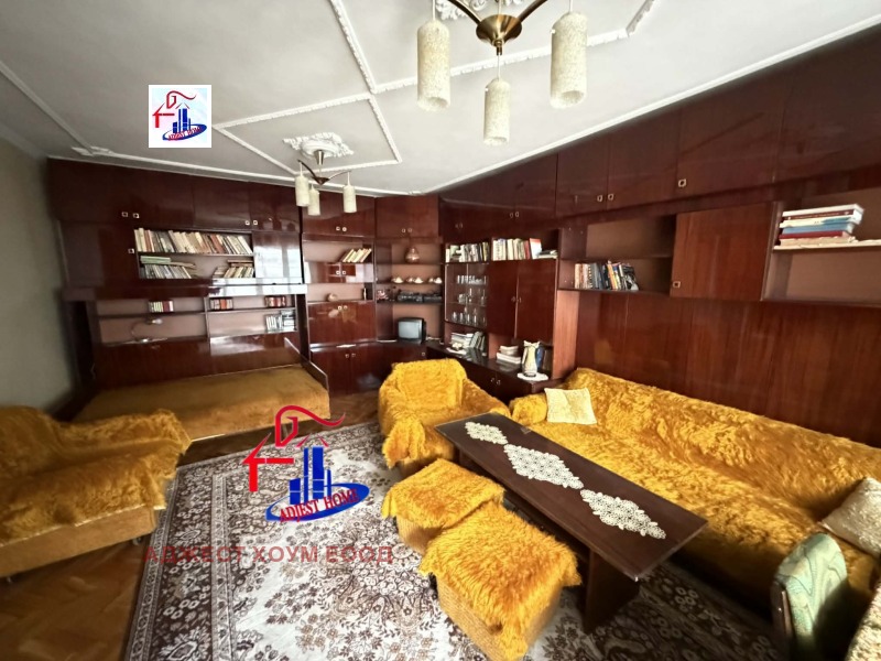 Продава 3-СТАЕН, гр. Шумен, Център