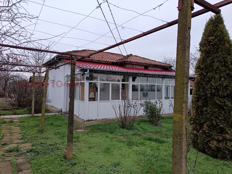 Продава КЪЩА, гр. Смядово, област Шумен