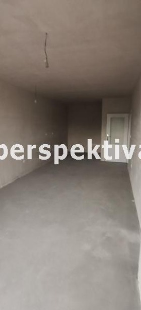 1 makuuhuone Kjutšuk Pariž, Plovdiv