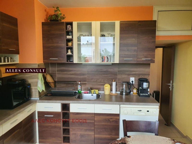 Myytävänä  2 makuuhuonetta Sofia , Zapaden park , 70 neliömetriä | 50211936 - kuva [2]