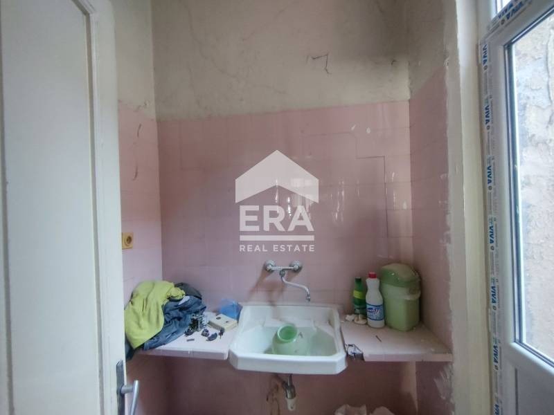 Продава ЕТАЖ ОТ КЪЩА, гр. Хасково, Център, снимка 4 - Етаж от къща - 53835727