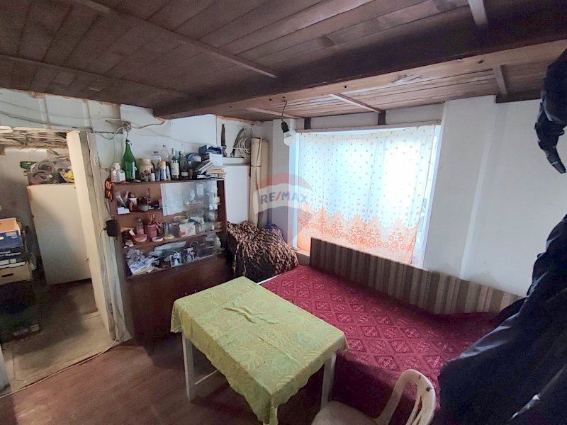 Продава КЪЩА, гр. Варна, м-т Перчемлията, снимка 10 - Къщи - 47852282