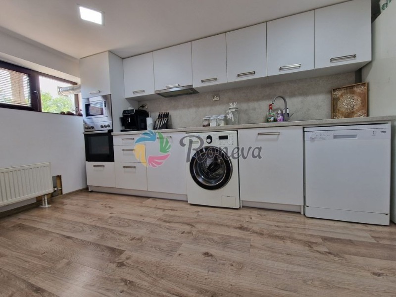 Продава КЪЩА, с. Ловчанци, област Добрич, снимка 3 - Къщи - 52789246