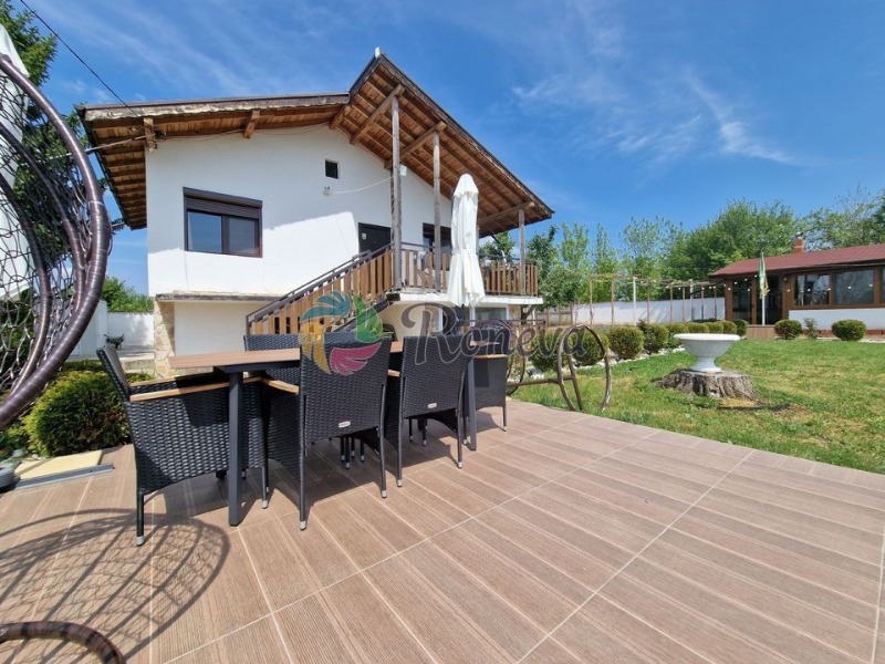 Продава КЪЩА, с. Ловчанци, област Добрич