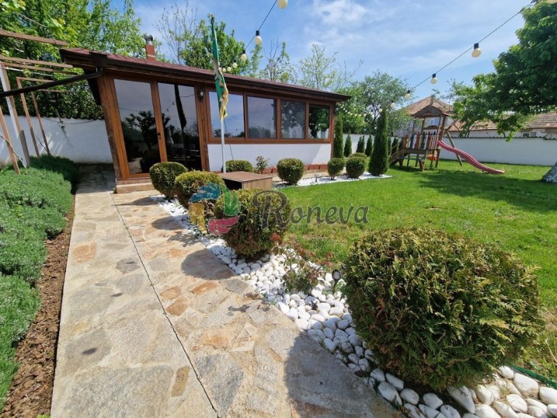 Продава КЪЩА, с. Ловчанци, област Добрич, снимка 7 - Къщи - 52789246