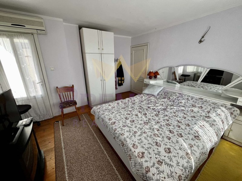 Продава КЪЩА, с. Овчарово, област Добрич, снимка 12 - Къщи - 52824882