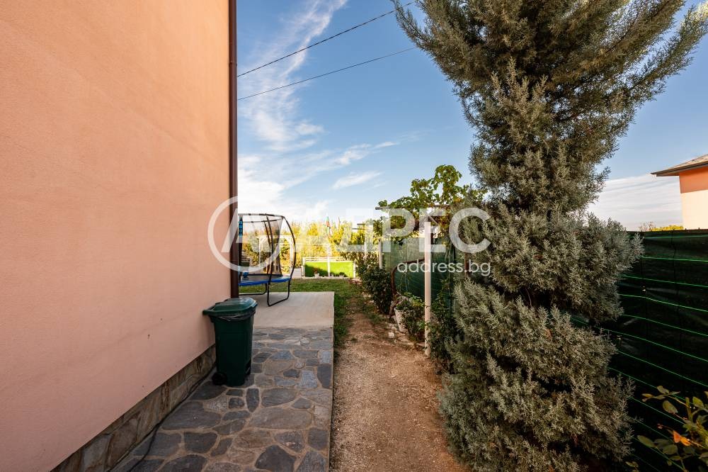 Продава КЪЩА, с. Брестник, област Пловдив, снимка 13 - Къщи - 51188582