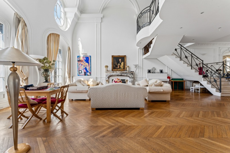 Продава МЕЗОНЕТ в град София, Център - 370 кв.м / При запитване, ИМОТИ МИРА