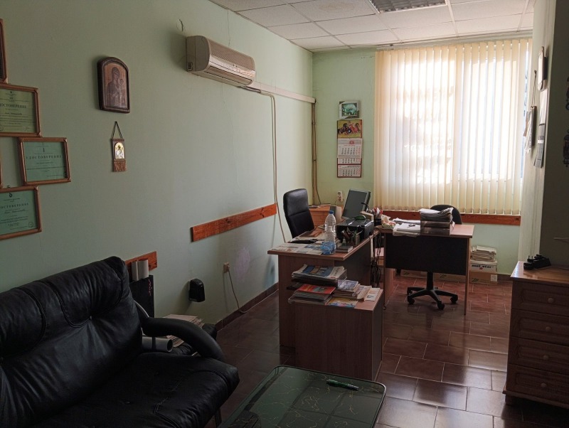 Продава ОФИС в град Хасково, Орфей - 26 кв.м / 26 999 € » 52 805.45 лв., ИМОТИ-МИРА
