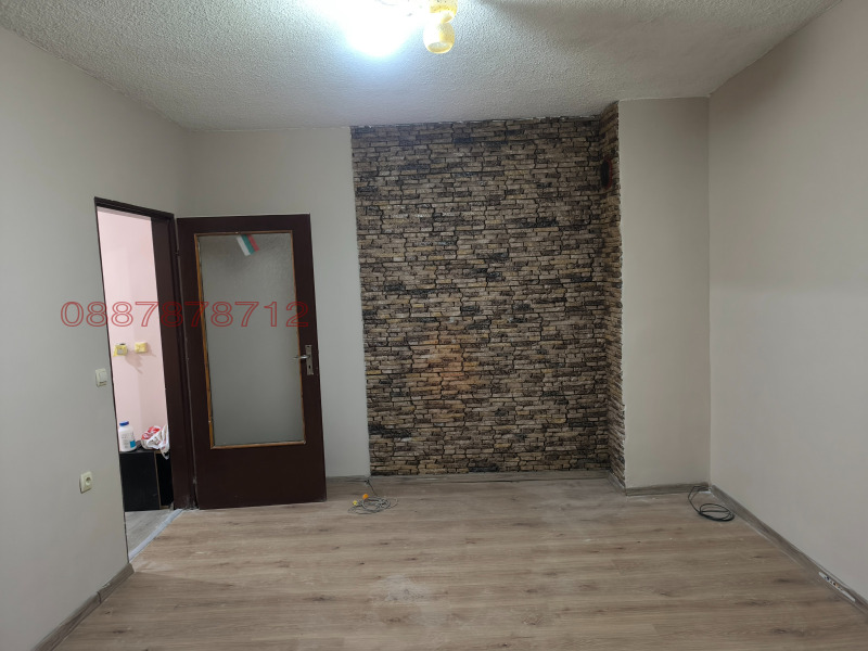 Продава 2-СТАЕН, гр. Панагюрище, област Пазарджик