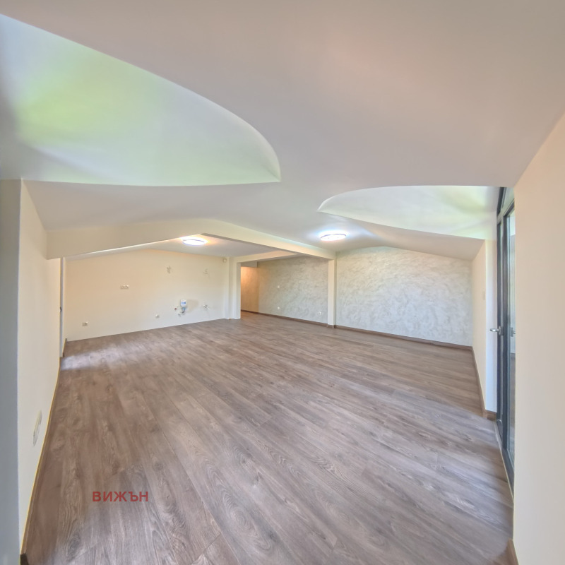 Продава  3-стаен град Перник , Център , 113 кв.м | 71710930