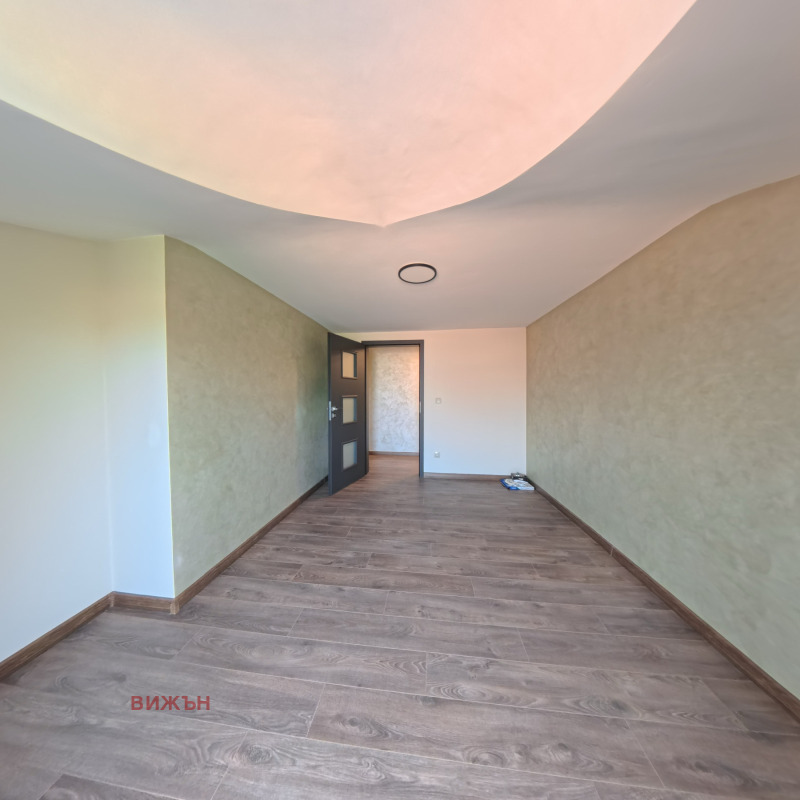 Продава  3-стаен град Перник , Център , 113 кв.м | 71710930 - изображение [6]
