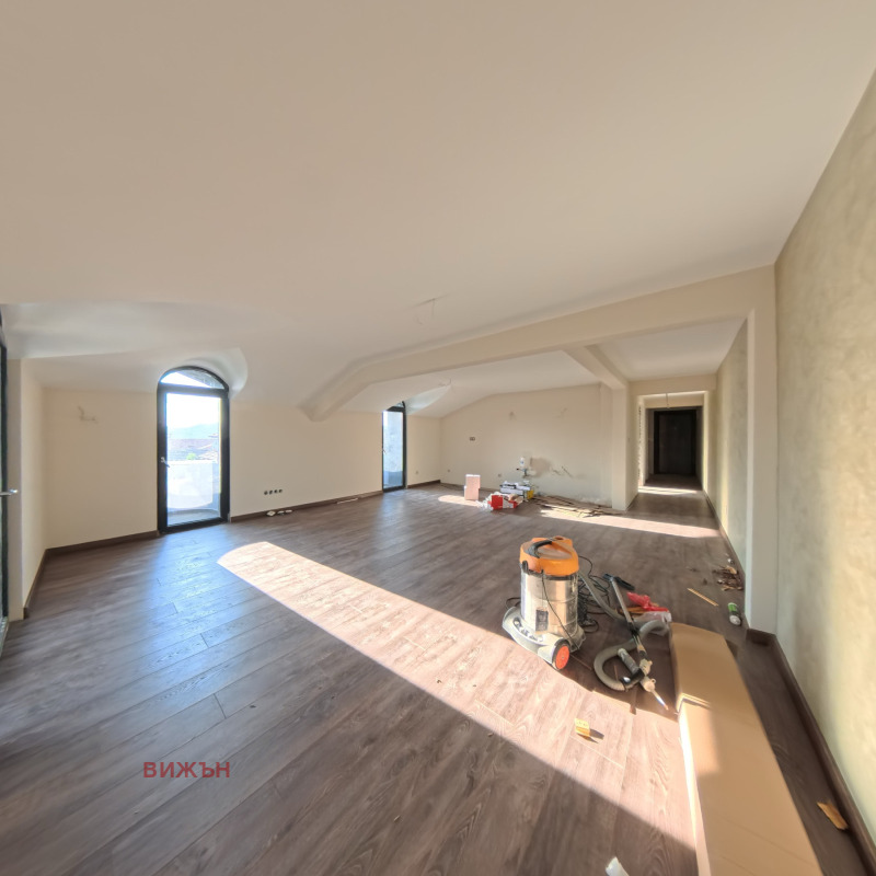 Продава  3-стаен град Перник , Център , 113 кв.м | 71710930 - изображение [2]