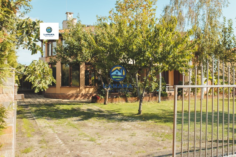 Продава КЪЩА, гр. Бургас, Сарафово, снимка 2 - Къщи - 53092680