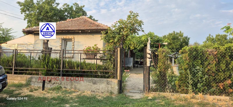 Продава КЪЩА, с. Гиген, област Плевен, снимка 11 - Къщи - 52614670