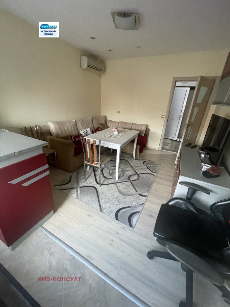 Na sprzedaż  2 sypialnie Weliko Tarnowo , Centar , 68 mkw | 84709109 - obraz [2]