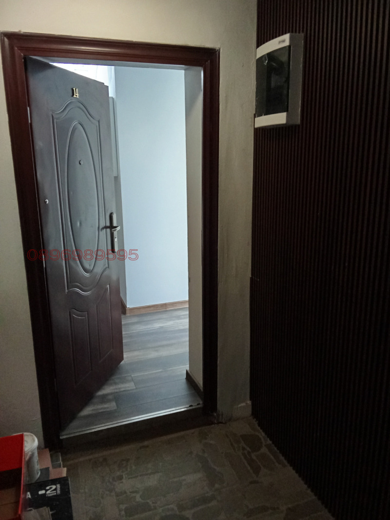 Продава АТЕЛИЕ, ТАВАН, гр. Хасково, Център, снимка 7 - Апартаменти - 52882290