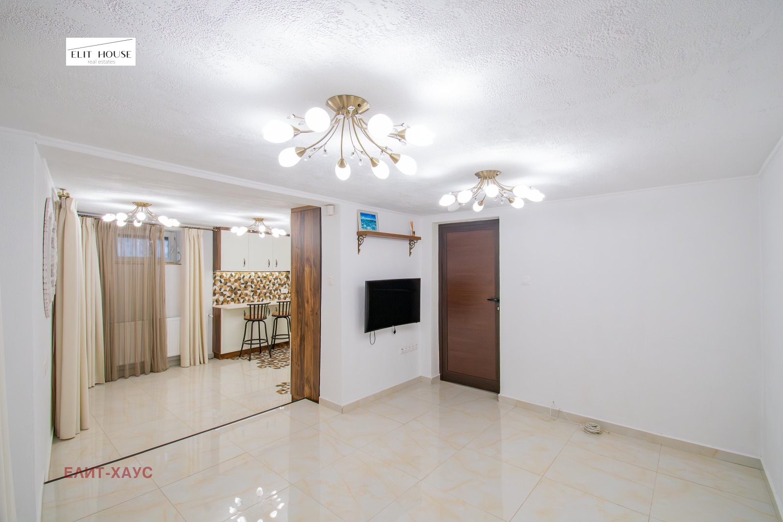 Продава КЪЩА, гр. София, Оборище, снимка 2 - Къщи - 52543671