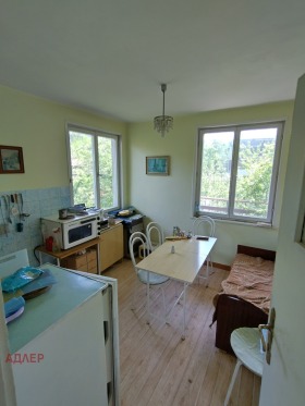 Huis Dragitsjevo, regio Pernik 6