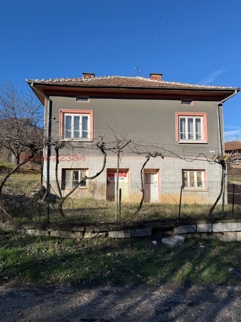 Продава КЪЩА, с. Търговище, област Видин