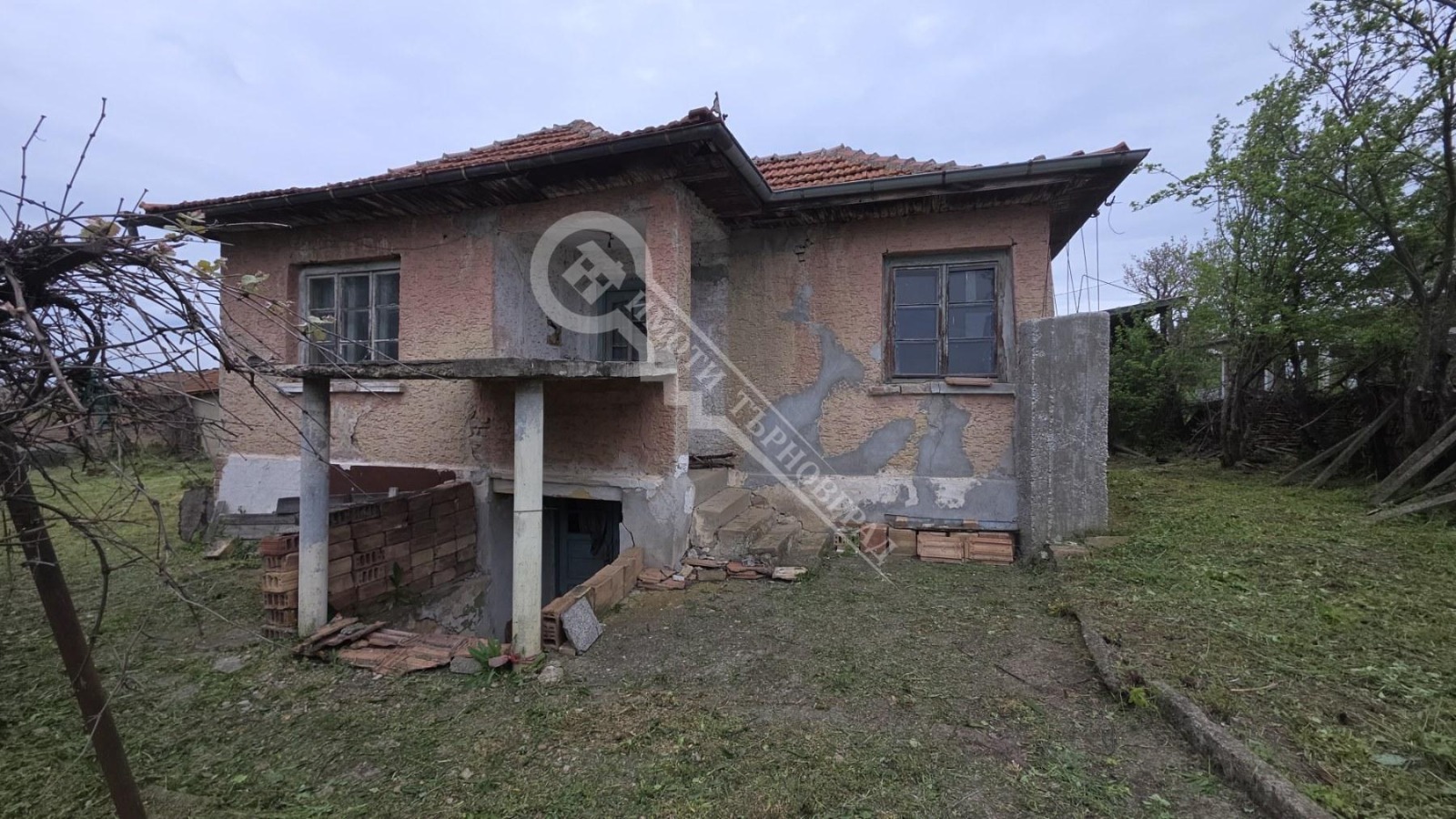 Продава КЪЩА, с. Поликраище, област Велико Търново, снимка 2 - Къщи - 54265784