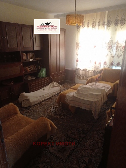 Продава КЪЩА, гр. Шумен, Мътница, снимка 2 - Къщи - 53314862