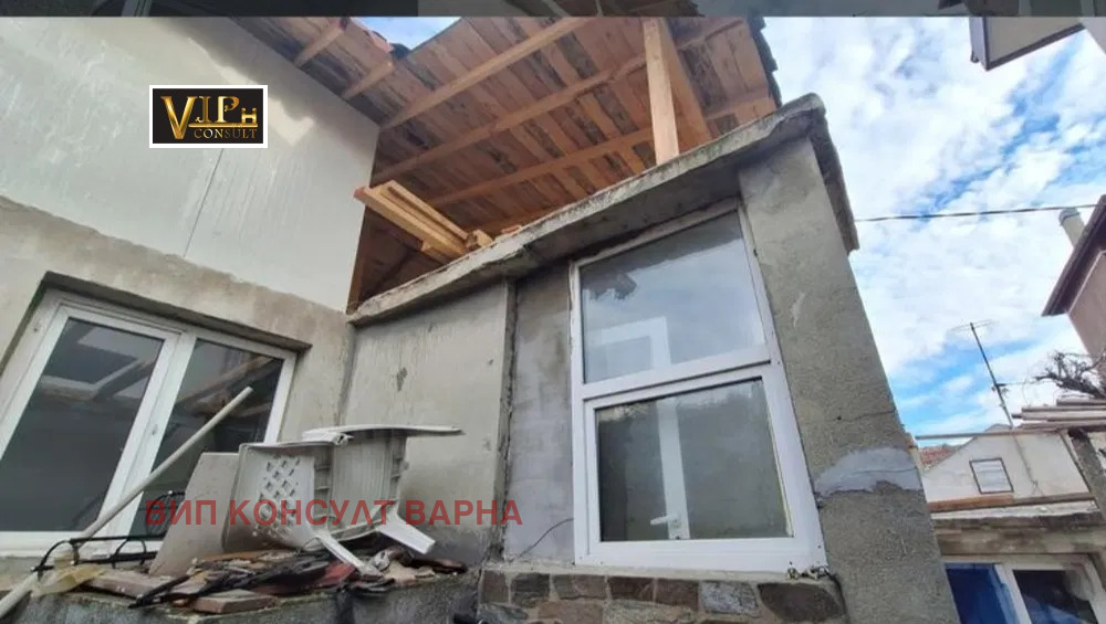 Продава КЪЩА, гр. Варна, Христо Ботев, снимка 2 - Къщи - 52808531