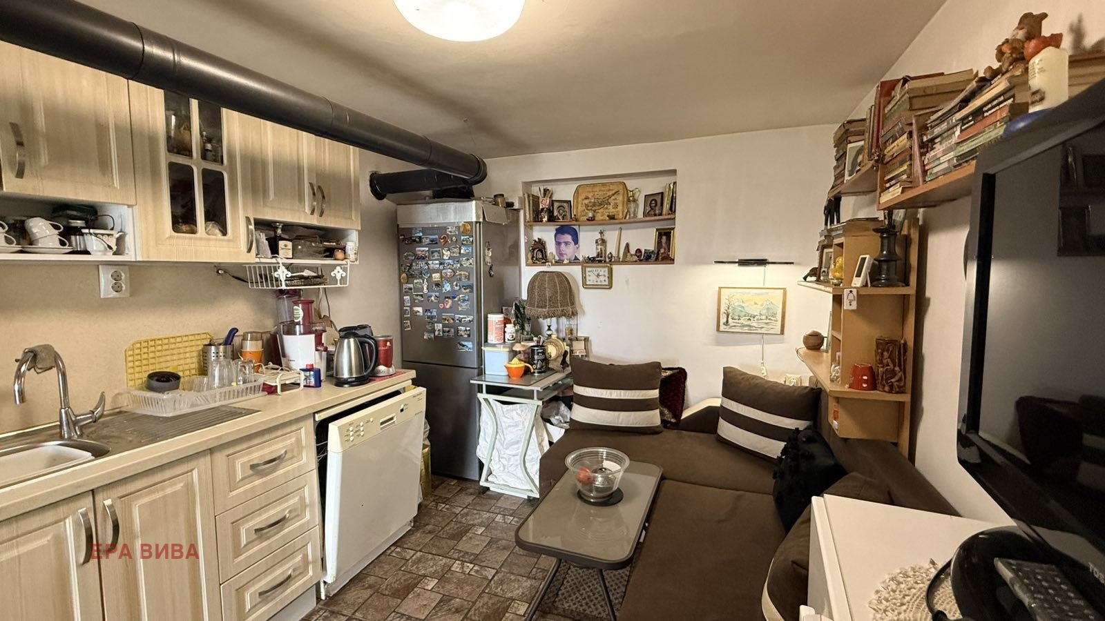 Продава КЪЩА, гр. Варна, м-т Планова, снимка 2 - Къщи - 54521731