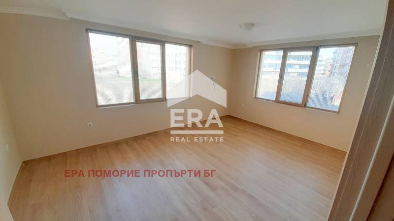 Продава 3-СТАЕН, гр. Поморие, област Бургас, снимка 2 - Aпартаменти - 49550995