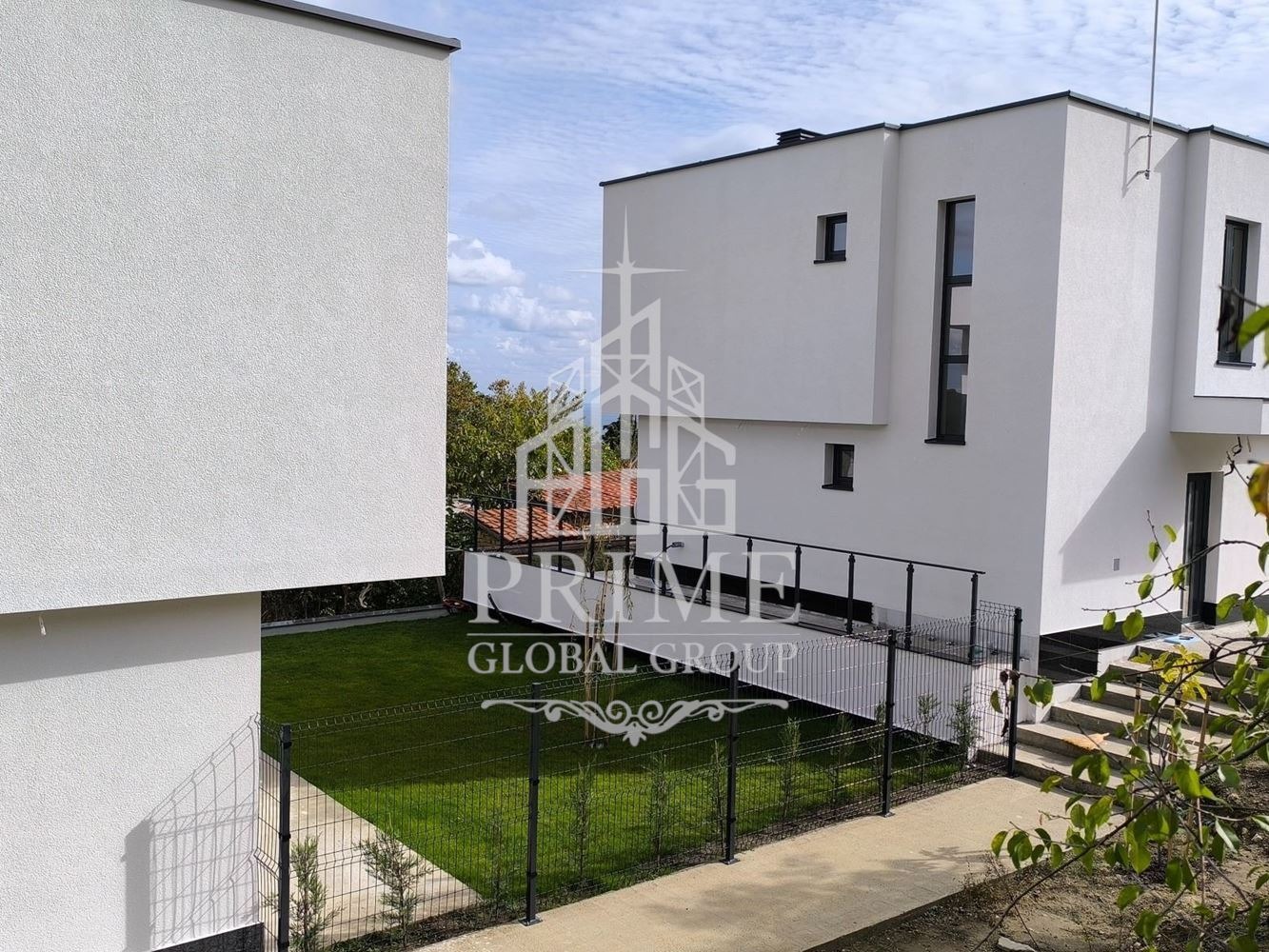 Продава КЪЩА, гр. Варна, м-т Манастирски рид