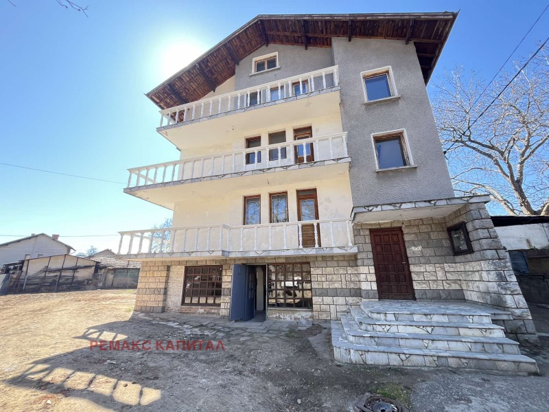 Продава КЪЩА в град София, с. Кътина - 412 кв.м / 371 500 € » 726 590.85 лв., РЕМАКС КАПИТАЛ